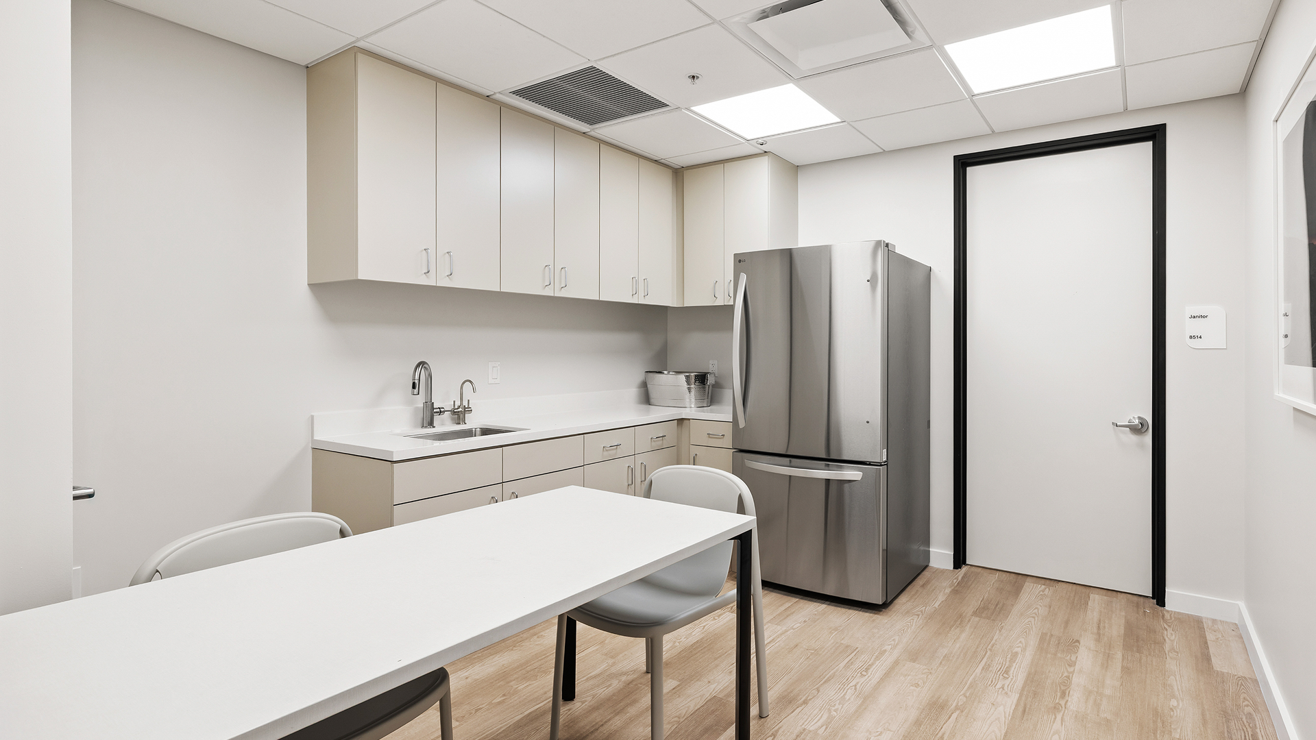 Sollis Health Santa Monica, CA High Res 2811 Wilshire Boulevard