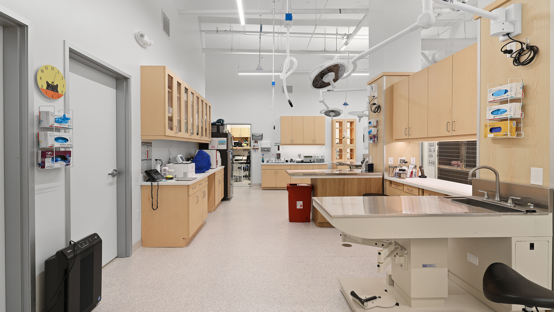 Curo Pet Care Woodland Hills High Res 6200 Variel Avenue