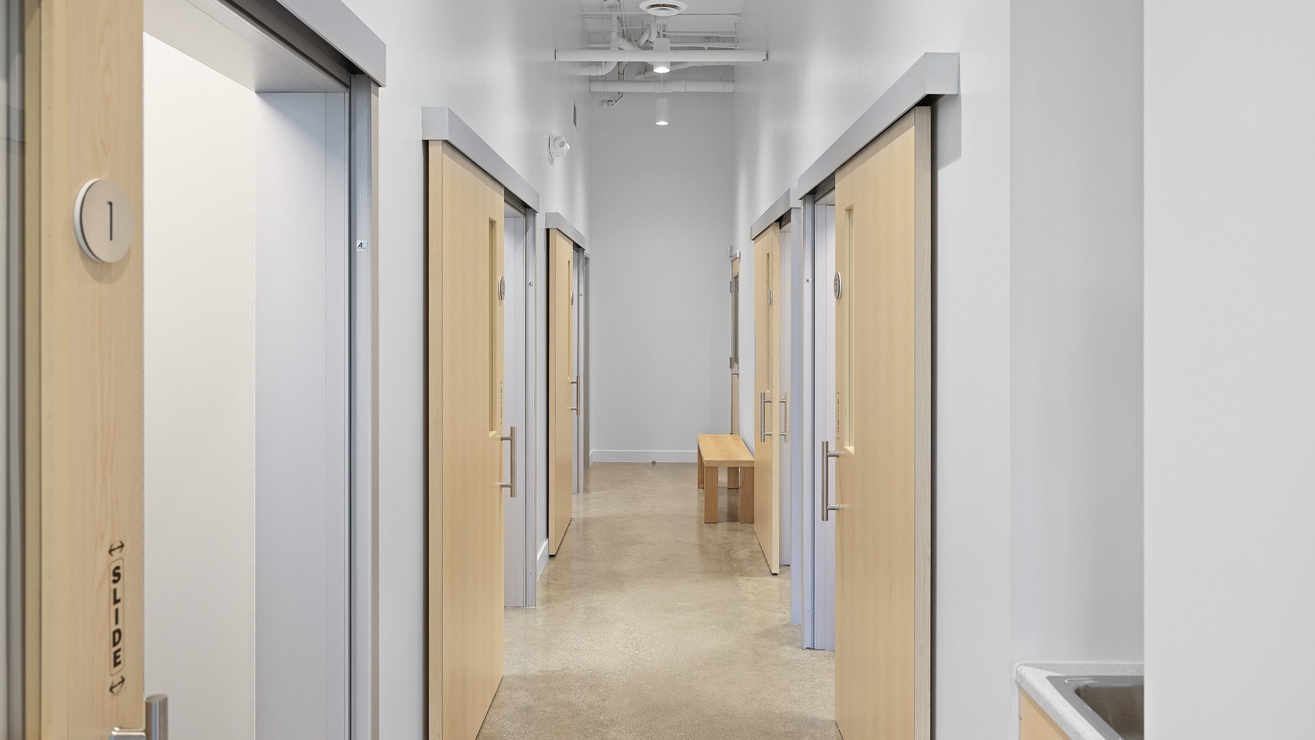 Curo Pet Care Woodland Hills High Res 6200 Variel Avenue